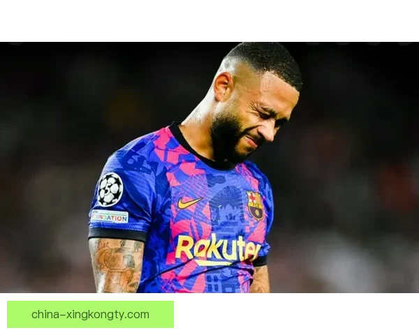 世体曝曼萨诺因皇社巴萨被停哨