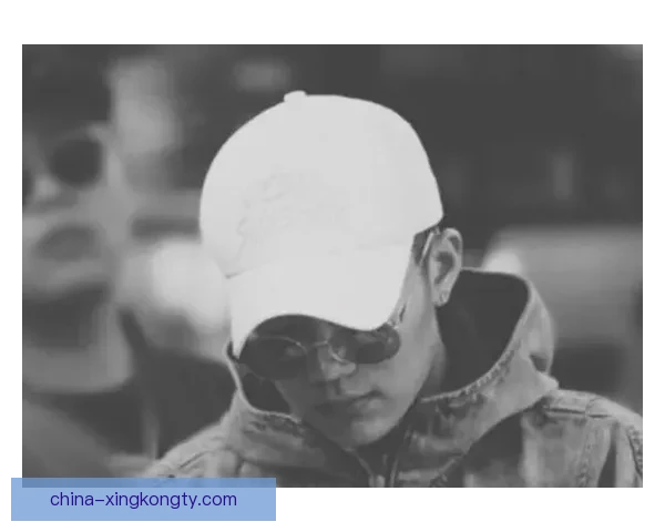 克洛普新造型神似老白引发热议